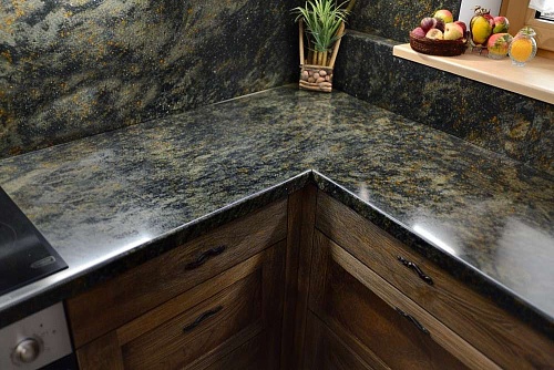 Столешница из гранита Verde Veneciano